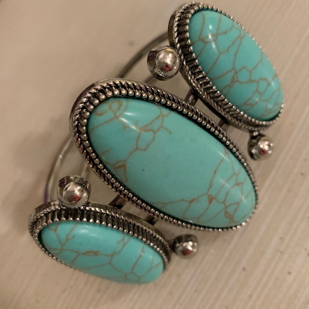 Plunder bracelet
